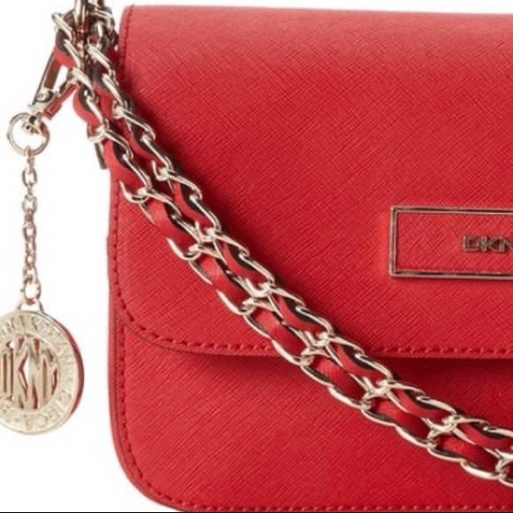 🛍 DKNY Saffiano Leather Small Flat Crossbody - Picture 4 of 4